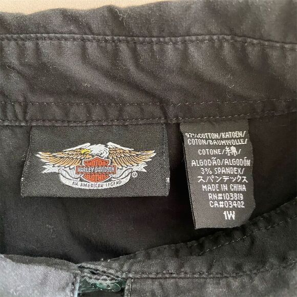 Harley Davidson Women's Black Embroidered Button-Up Shirt Size 1W - Picture 3 of 4